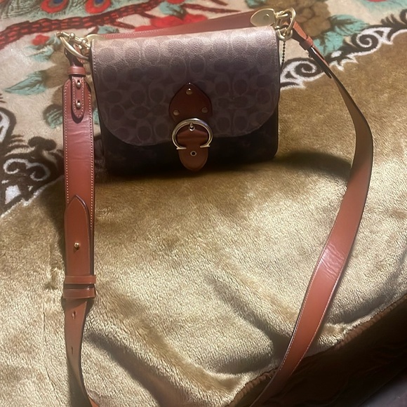 Coach Handbags - Nice purse you could take it anywhere